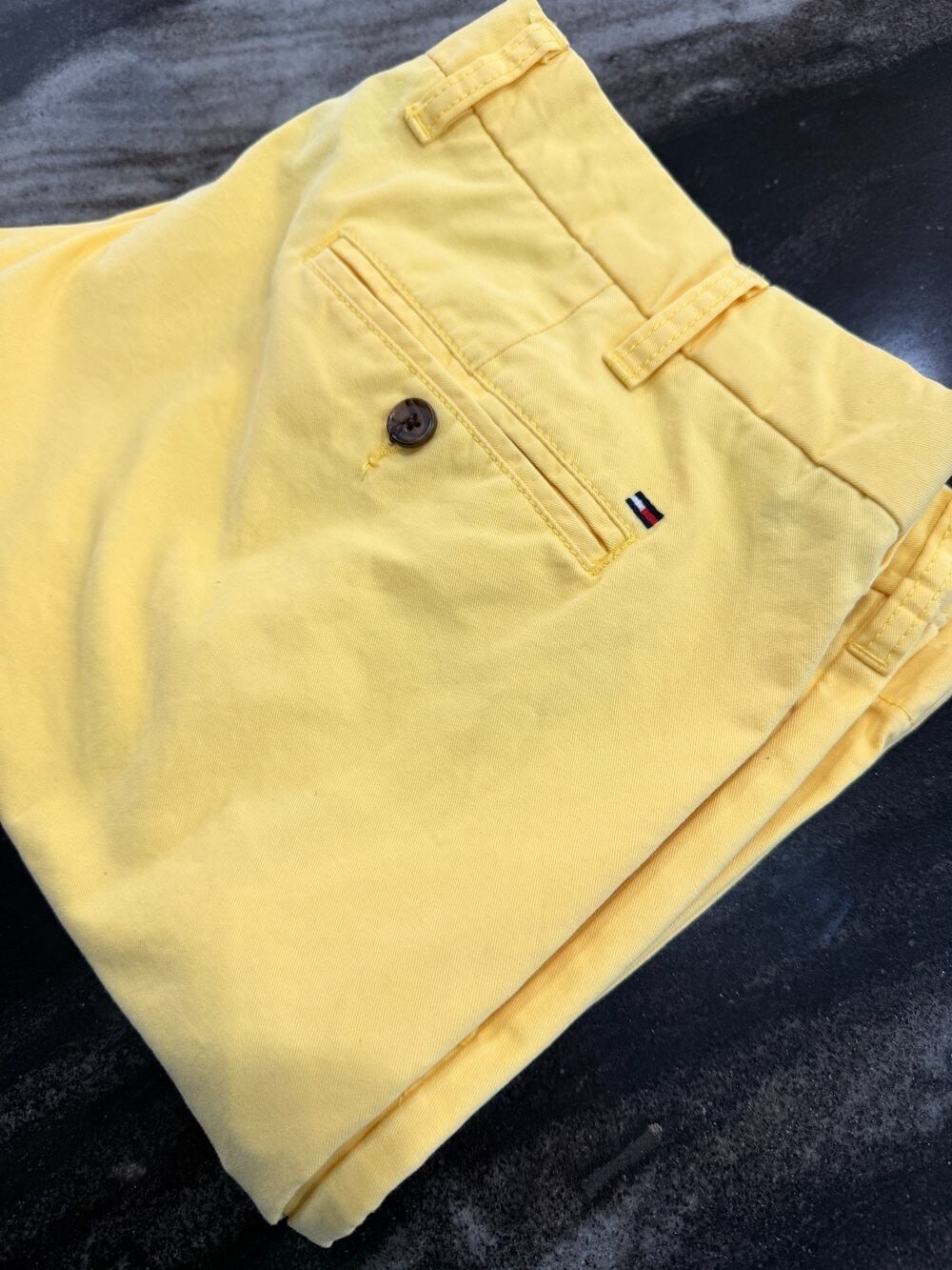 Tommy Hilfiger Custom Fit Chino Pants Yellow 38x32 Flat Front Cotton Men's